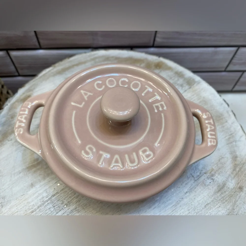 STAUB ❤️(1) Ceramics Dutch Oven Mini Round Cocotte 10cm Pink NIB
